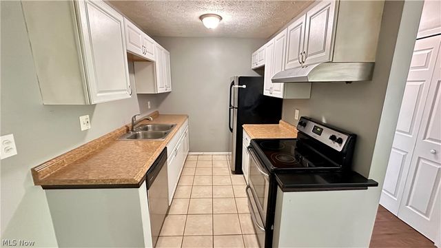 8557 N Akins Road 204, North Royalton, OH 44133