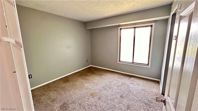 8557 N Akins Road 204, North Royalton, OH 44133