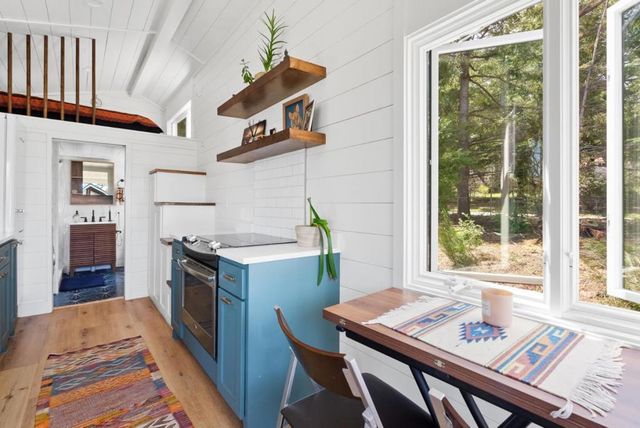 335 Braemoor Drive, Santa Cruz, CA 95060