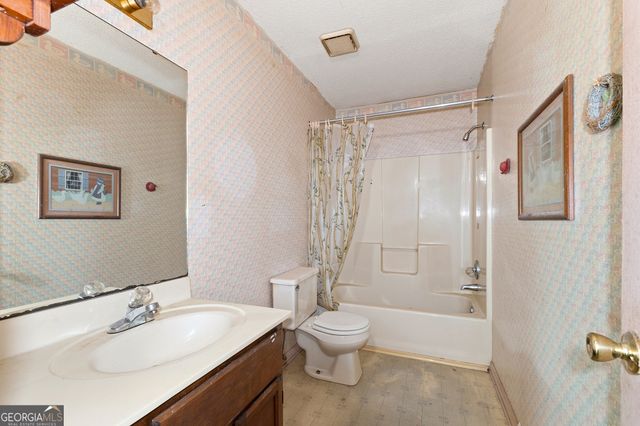 342 N Lake Drive, Perry, GA 31069
