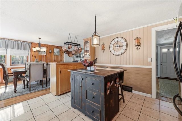 305 Plymouth St, Middleboro, MA 02346