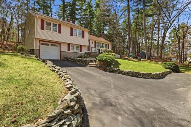 305 Plymouth St, Middleboro, MA 02346