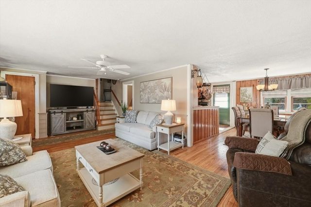 305 Plymouth St, Middleboro, MA 02346