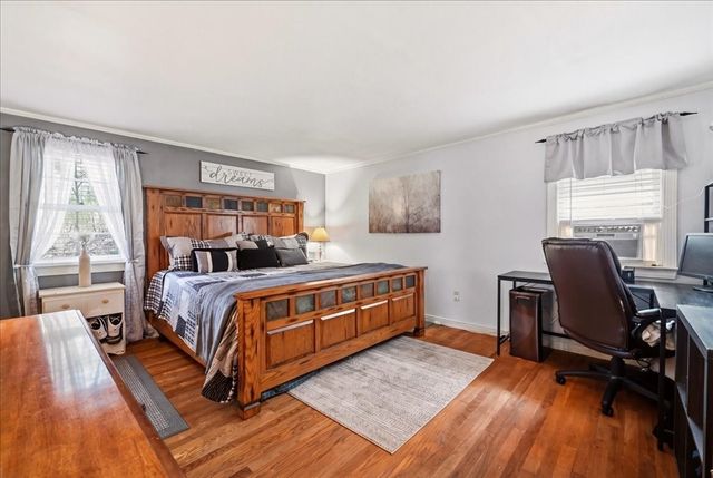 305 Plymouth St, Middleboro, MA 02346