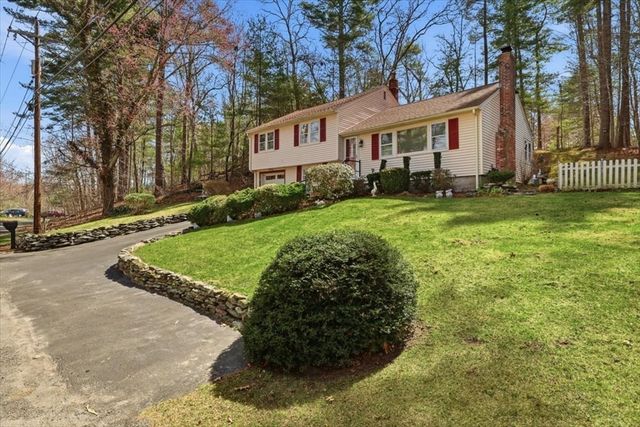 305 Plymouth St, Middleboro, MA 02346
