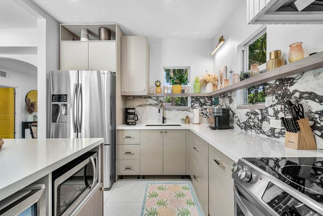 525 WESTWOOD Road, West Palm Beach, FL 33401