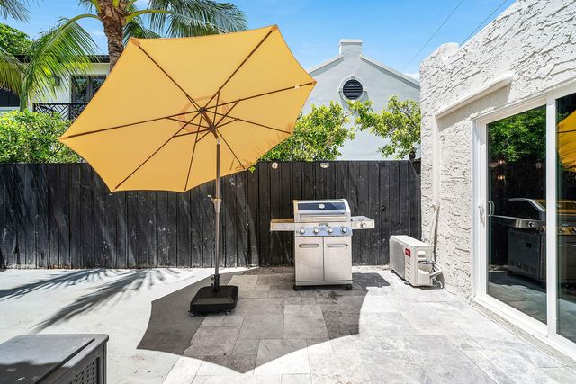 525 WESTWOOD Road, West Palm Beach, FL 33401