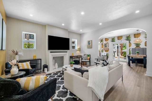 525 WESTWOOD Road, West Palm Beach, FL 33401