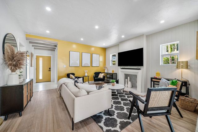 525 WESTWOOD Road, West Palm Beach, FL 33401