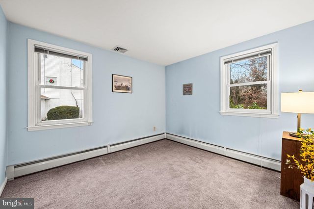 2039 BERKLEY RD, Norristown, PA 19403