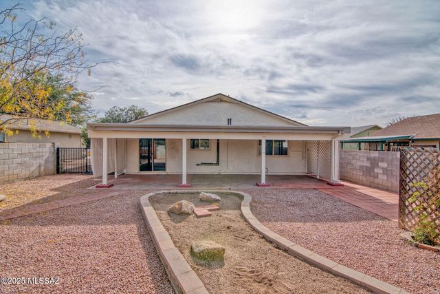 8825 E Fruit Tree Drive, Tucson, AZ 85730