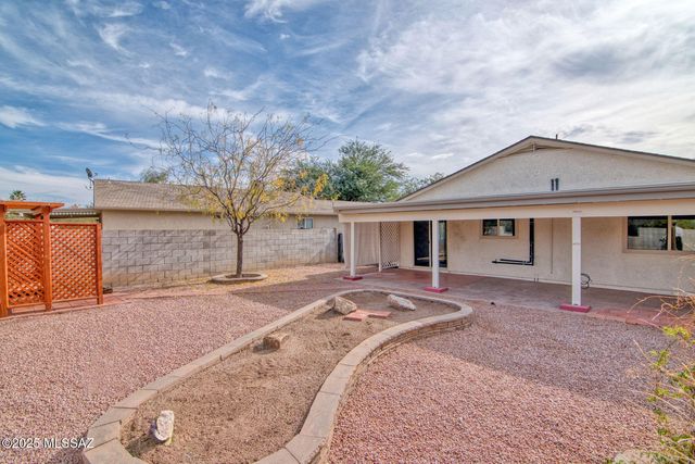 8825 E Fruit Tree Drive, Tucson, AZ 85730