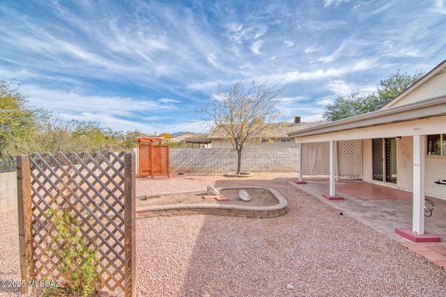 8825 E Fruit Tree Drive, Tucson, AZ 85730