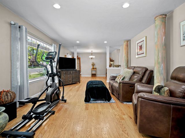 2912 Applewood Street, Grand Junction, CO 81506