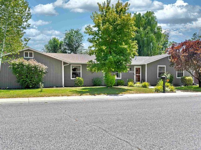 2912 Applewood Street, Grand Junction, CO 81506