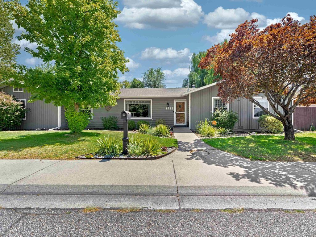 2912 Applewood Street, Grand Junction, CO 81506