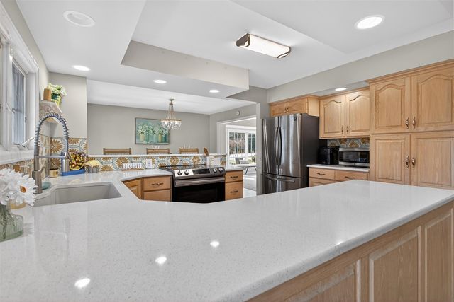 3825 W Walmont Road, Jackson, MI 49203