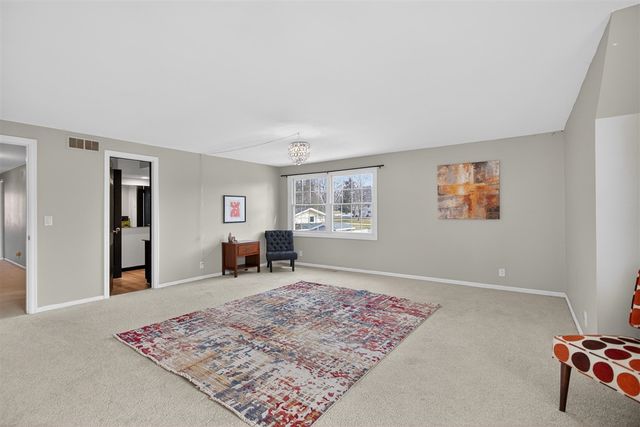 3825 W Walmont Road, Jackson, MI 49203