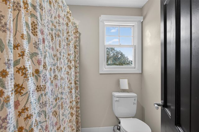 3825 W Walmont Road, Jackson, MI 49203