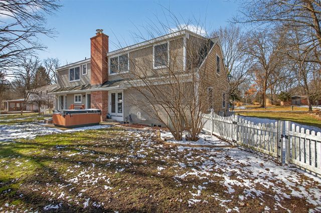 3825 W Walmont Road, Jackson, MI 49203