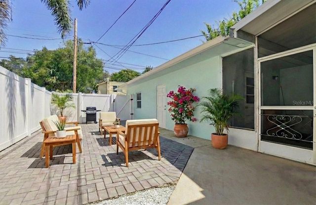 811 26TH AVENUE N, St Petersburg, FL 33704