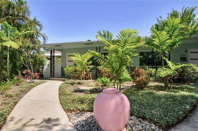 811 26TH AVENUE N, St Petersburg, FL 33704