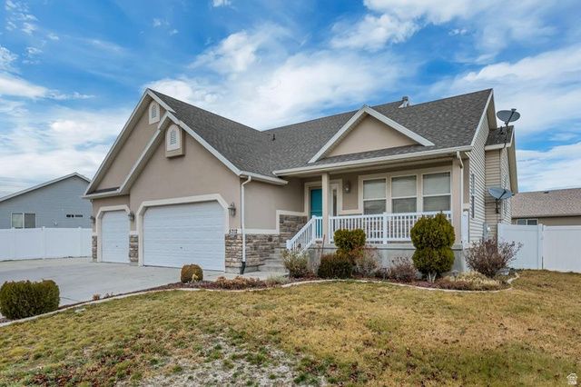 5712 W PLUMBAGO AVE, Kearns, UT 84118