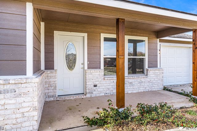 917 Redoak Drive, West Tawakoni, TX 75474