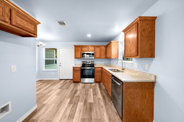 917 Redoak Drive, West Tawakoni, TX 75474