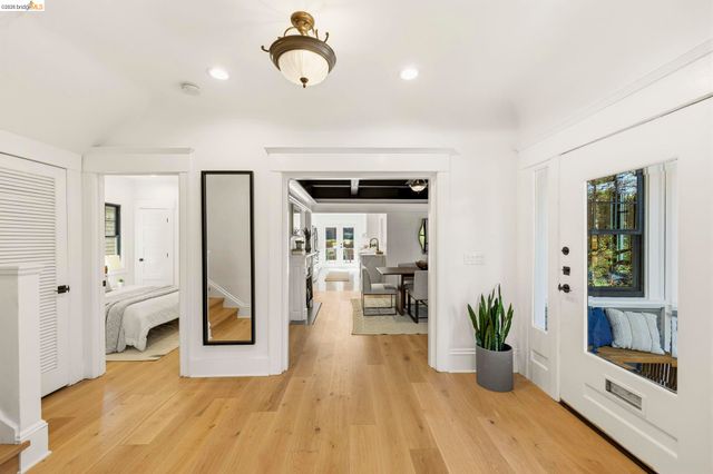 3800 Harrison Street, Oakland, CA 94611