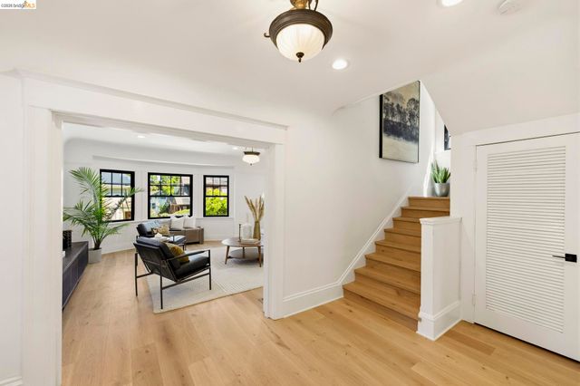 3800 Harrison Street, Oakland, CA 94611