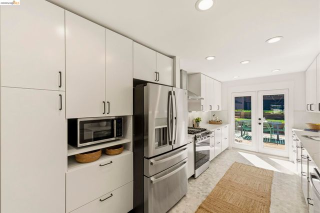 3800 Harrison Street, Oakland, CA 94611