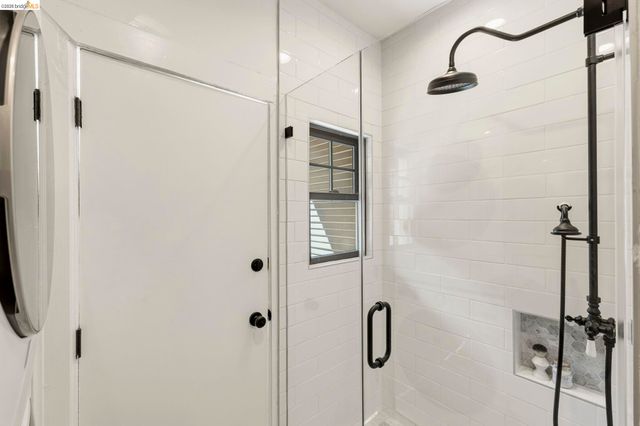 3800 Harrison Street, Oakland, CA 94611