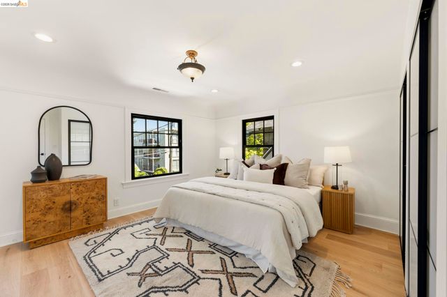 3800 Harrison Street, Oakland, CA 94611