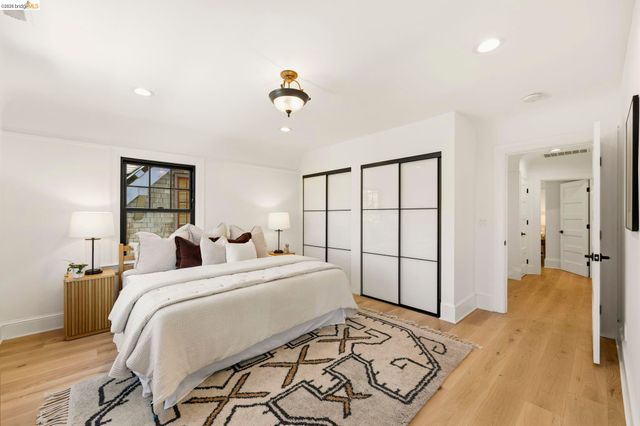 3800 Harrison Street, Oakland, CA 94611