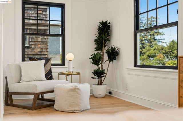 3800 Harrison Street, Oakland, CA 94611