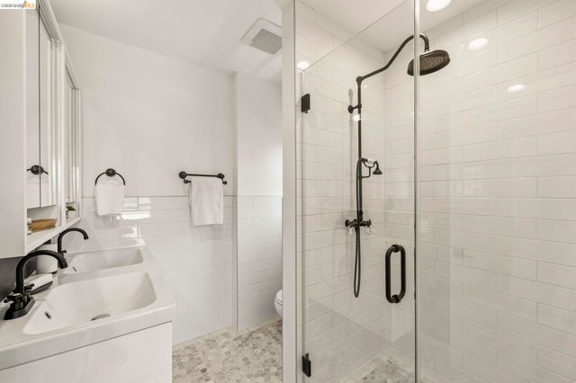 3800 Harrison Street, Oakland, CA 94611