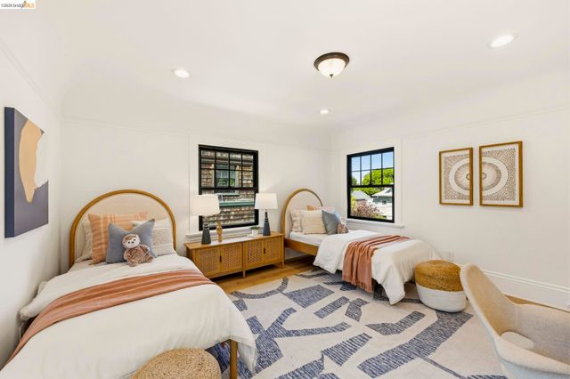 3800 Harrison Street, Oakland, CA 94611