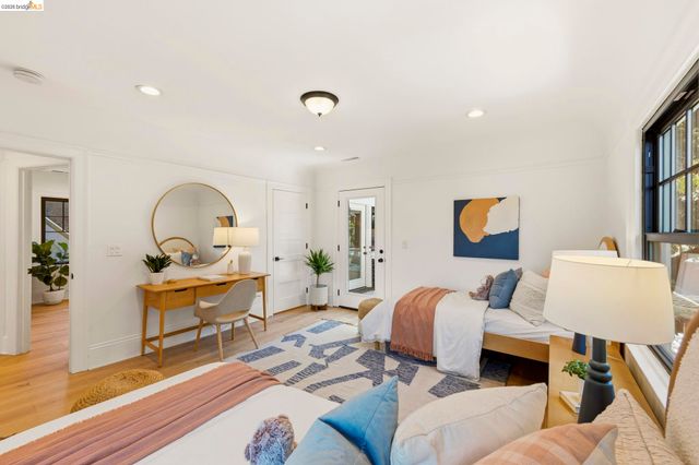 3800 Harrison Street, Oakland, CA 94611