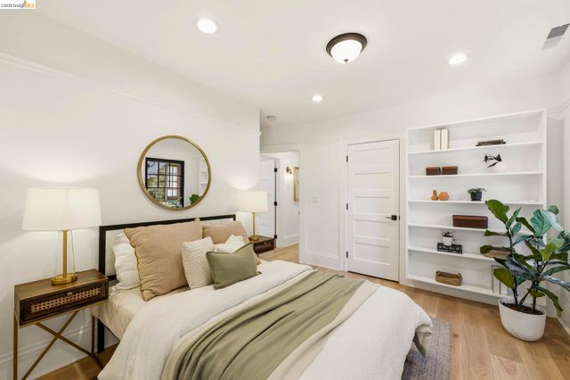 3800 Harrison Street, Oakland, CA 94611
