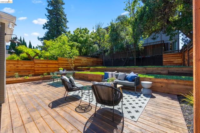 3800 Harrison Street, Oakland, CA 94611