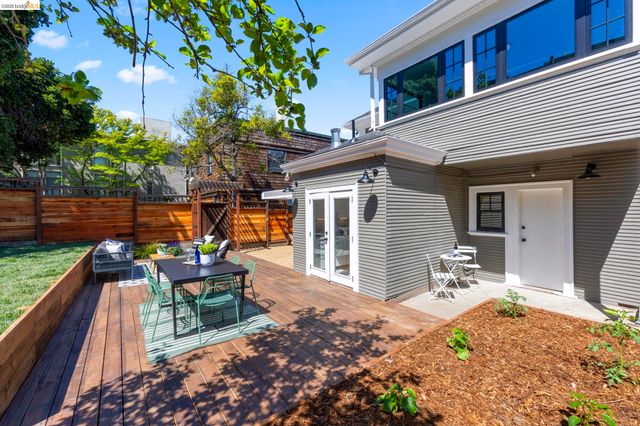 3800 Harrison Street, Oakland, CA 94611