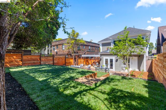 3800 Harrison Street, Oakland, CA 94611