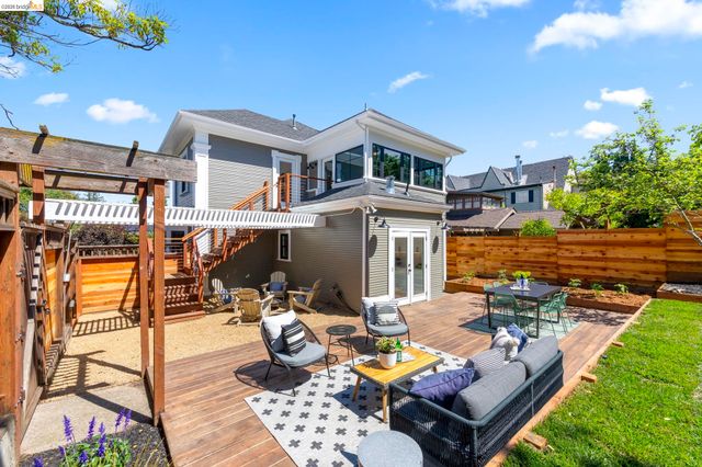3800 Harrison Street, Oakland, CA 94611