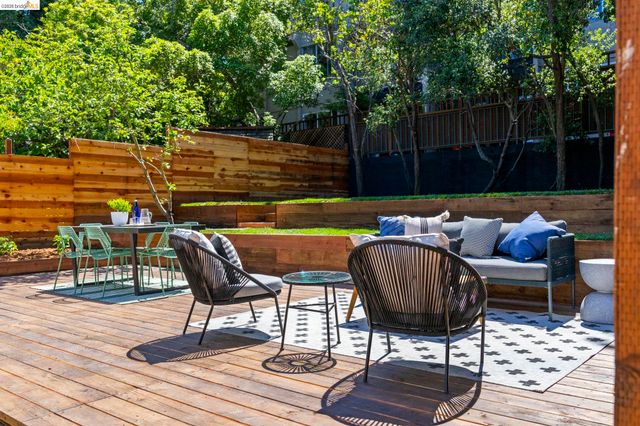 3800 Harrison Street, Oakland, CA 94611