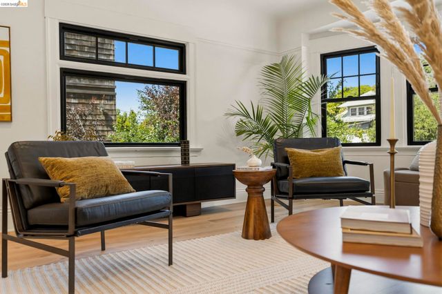 3800 Harrison Street, Oakland, CA 94611
