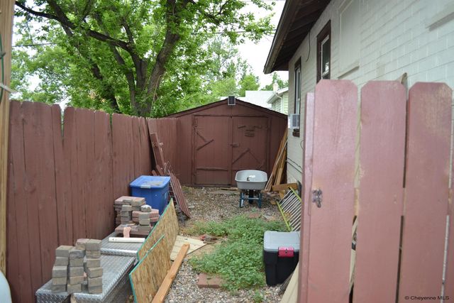 2310 DUFF AVE, Cheyenne, WY 82001