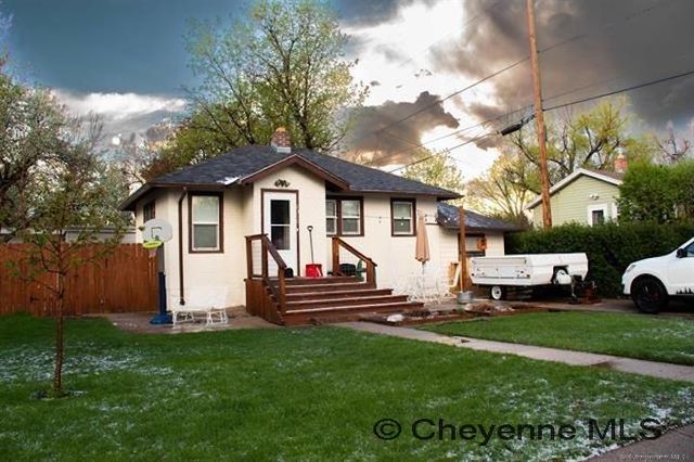 2310 DUFF AVE, Cheyenne, WY 82001