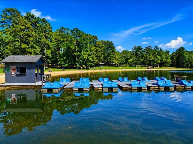 200 Chaucer Lane, Carrollton, GA 30117