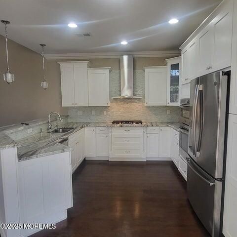 35 Abbey Road, Tinton Falls, NJ 07753